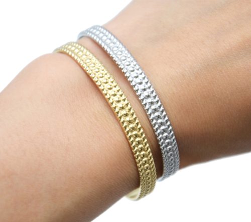 Bracelet-Jonc-Acier-avec-Motif-Points-et-Chainette-Fermoir