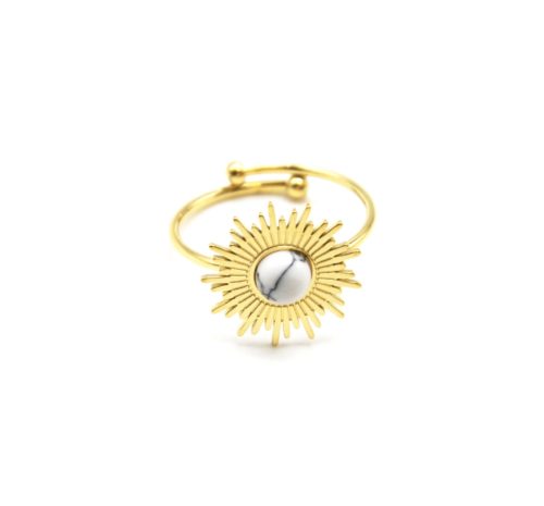 Bague-Reglable-avec-Soleil-Acier-Dore-et-Pierre-Effet-Marbre-Blanc