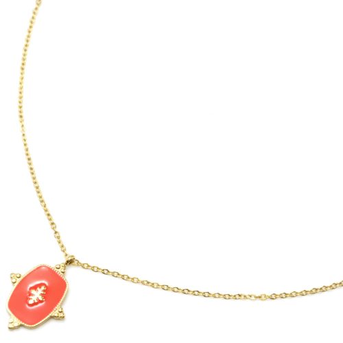 Collier-Fine-Chaine-avec-Medaille-Email-Orange-Motif-Baroque-et-Acier-Dore