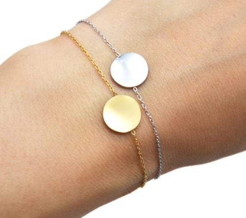 Bracelet-Fine-Chaine-avec-Medaille-Martelee-Effet-Tordu-Acier