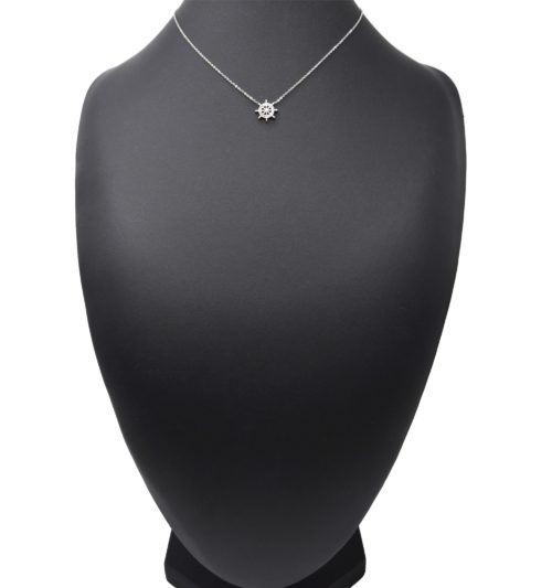 Collier-Fine-Chaine-Pendentif-Gouvernail-Strass-et-Acier-Argente