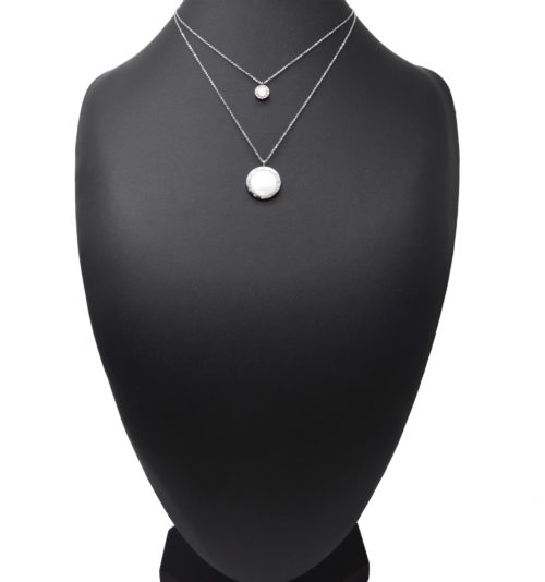 Collier-Double-Chaine-Acier-Argente-avec-Medailles-Chiffres-Romains-et-Nacre