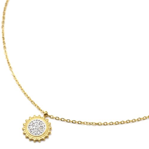 Collier-Fine-Chaine-Pendentif-Soleil-Contour-Acier-Dore-et-Strass-Blanc