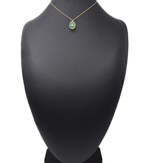 Collier-Pendentif-Pierre-Ovale-Verte-Etoile-et-Contour-Acier-Dore