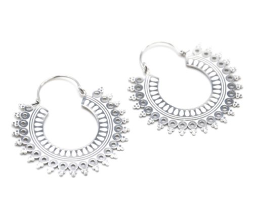 Boucles-dOreilles-Statement-Cercle-Ouvert-Motif-Ajoure-Acier-Argente