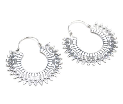 Boucles-dOreilles-Statement-Cercle-Ouvert-Motif-Ajoure-Acier-Argente