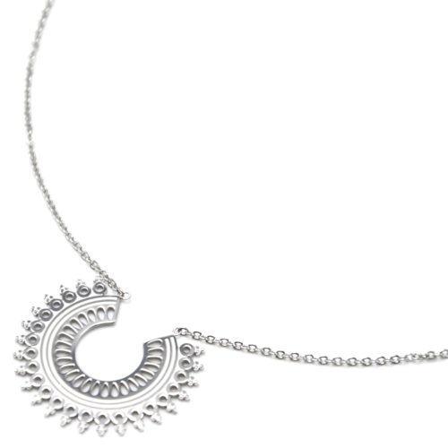 Collier-Pendentif-Cercle-Ouvert-Motif-Ajoure-Acier-Argente