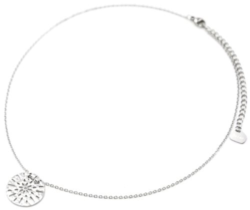 Collier-Pendentif-Medaille-Patinee-Martelee-Motif-Ajoure-Acier-Argente