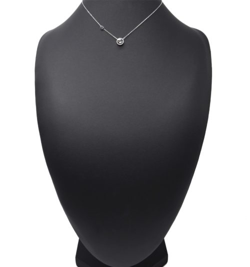 Collier-Fine-Chaine-Pendentif-Pierre-Ronde-Grise-Contour-Acier-Argente