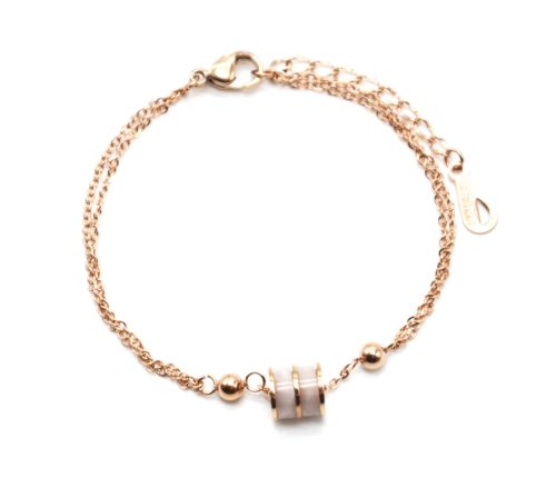 Bracelet-Double-Chaine-Acier-Or-Rose-avec-Charm-Anneau-Resine-Beige