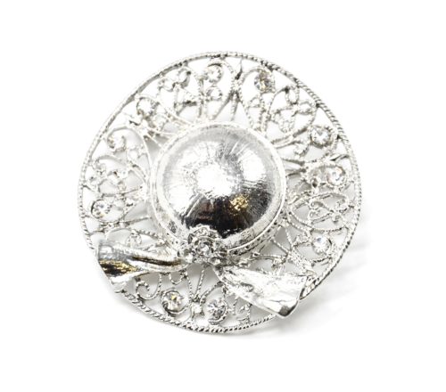 Broche-Epingle-Chapeau-Relief-Motif-Ajoure-Metal-Strass-Argente