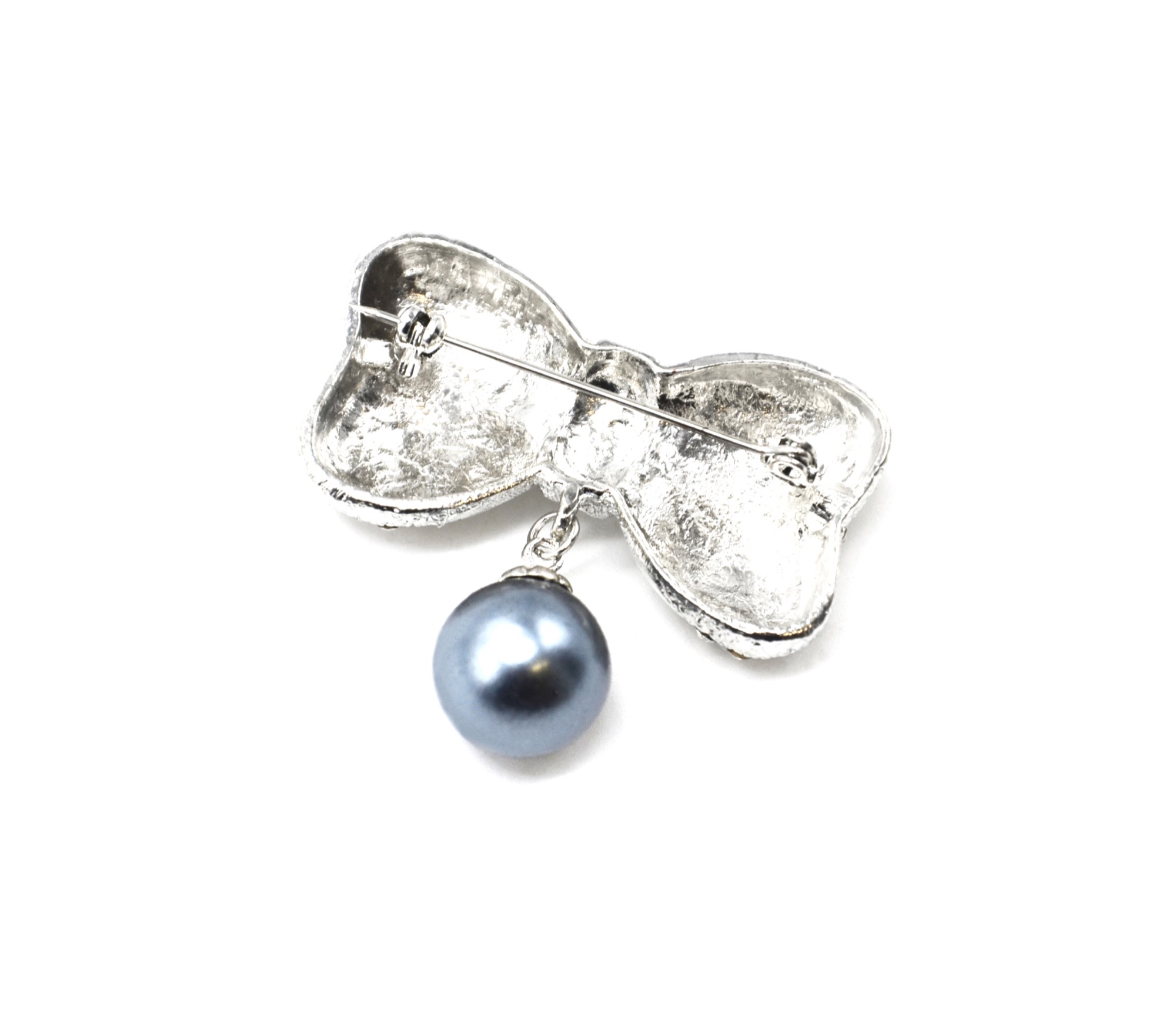 Broche-Epingle-Noeud-Relief-Metal-Strass-Argente-avec-Perle-Grise