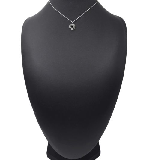 Collier-Pendentif-Multi-Cercles-Points-Acier-Argente-et-Pierre-Noire