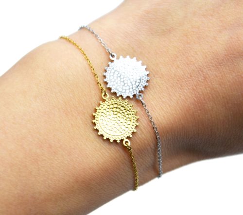 Bracelet-avec-Soleil-Martele-Contour-Points-Acier