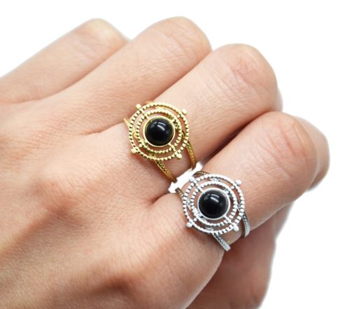 Bague-Large-avec-Cible-Ajouree-Points-Acier-et-Pierre-Noire