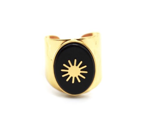 Bague-Manchette-Martelee-avec-Pierre-Ovale-Noire-et-Soleil-Acier-Dore