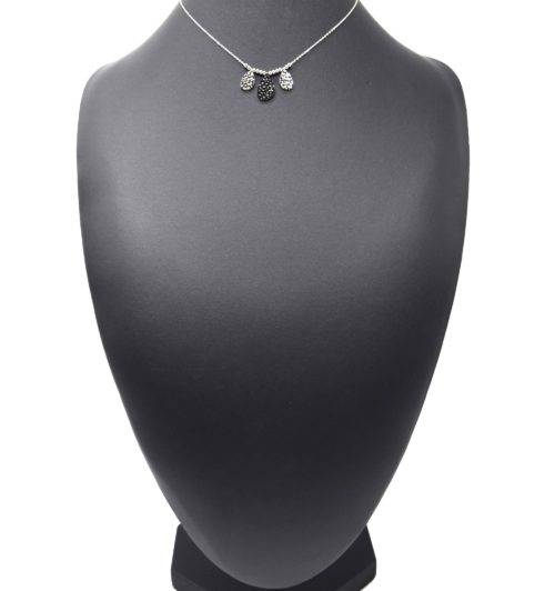 Collier-Pendentif-Billes-et-Triple-Gouttes-Martelees-Acier-Argente-Noir