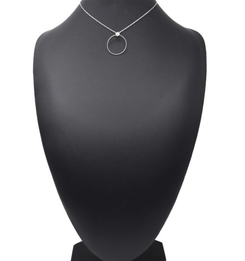 Collier-Pendentif-Cercle-Fin-Contour-Torsade-et-Soleil-Acier-Argente