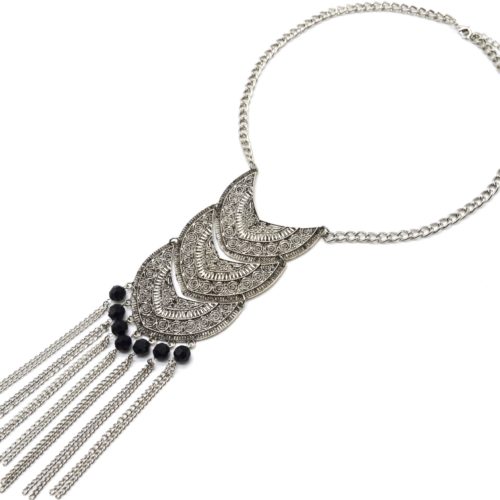 Collier-Pendentif-Formes-Motif-Ethnique-Metal-Argente-Perles-Noires-et-Chaines