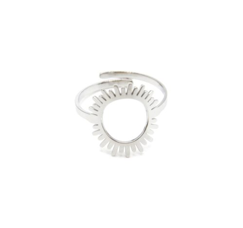 Bague-Reglable-avec-Soleil-Centre-Ajoure-Acier-Argente