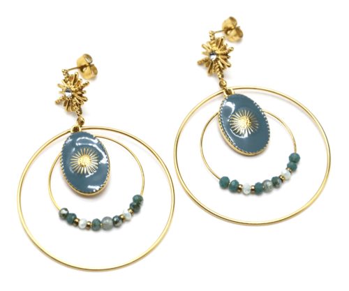 Boucles-dOreilles-Soleil-Cercles-Acier-Dore-avec-Medaille-Email-et-Perles-Bleu-Gris