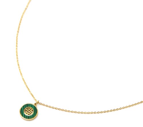 Collier-Fine-Chaine-Pendentif-Medaille-Pierre-Verte-et-Motif-Grec-Acier-Dore