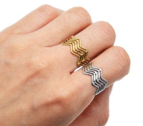 Bague-Reglable-avec-Multi-Rangs-Zigzag-Acier