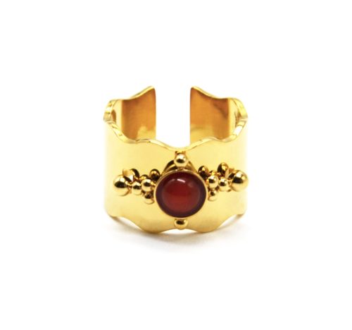 Bague-Large-Ondulee-Acier-Dore-avec-Pierre-Rouge-et-Motif-Billes