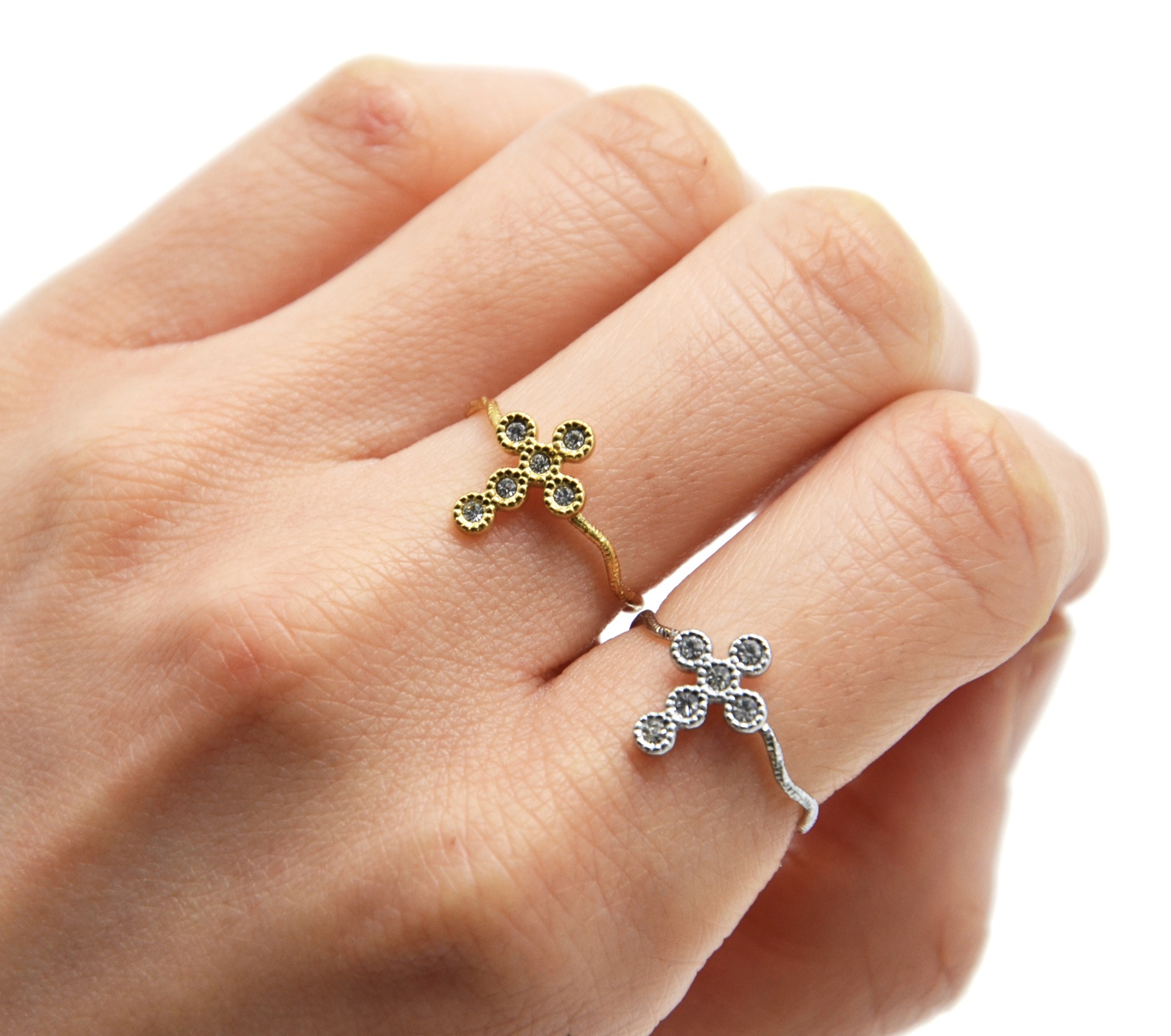 BG1290 Bague Fine Zigzag avec Croix Acier Dore Multi Strass
