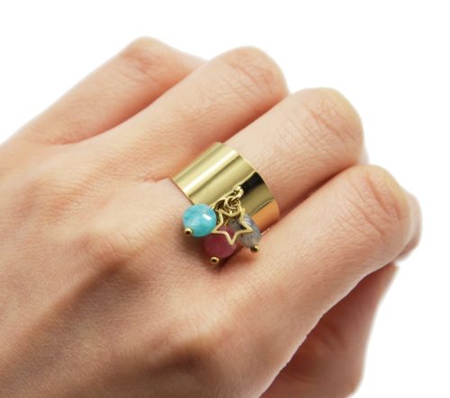 Bague-Large-avec-Pampilles-Etoile-Acier-Dore-et-Pierres-Multicolores