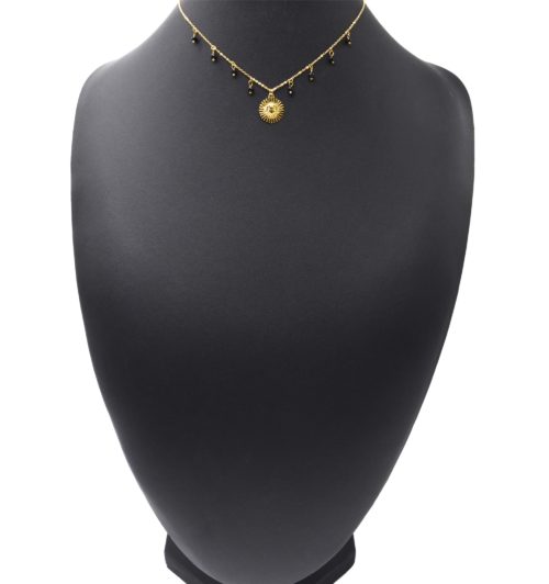 Collier-Fine-Chaine-avec-Soleil-Acier-Dore-et-Pierres-Noires