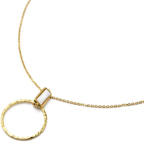 Collier-Fine-Chaine-avec-Pierre-Nacre-et-Cercle-Martele-Acier-Dore