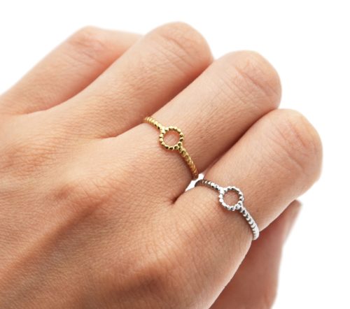 Bague-Fine-Billes-avec-Cercle-Contour-Acier