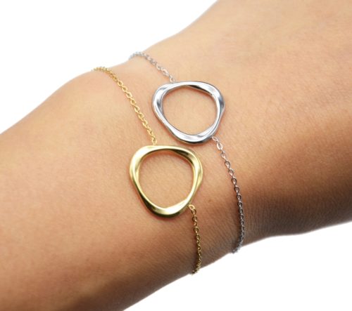 Bracelet-Fine-Chaine-avec-Triangle-Arrondi-Contour-Acier