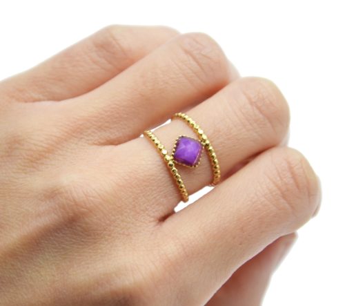 Bague-Double-Anneaux-Billes-Acier-Dore-et-Pierre-Losange-Mauve