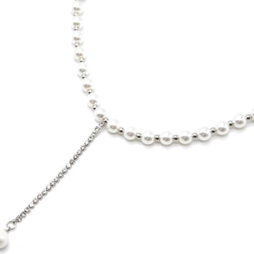 Collier-Perles-Blanches-et-Billes-Acier-Argente-avec-Pendentif-Y-Strass