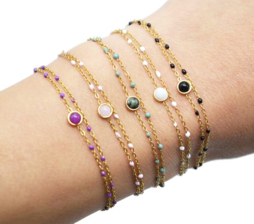 Bracelet-Double-Chaines-Acier-Dore-Mini-Perles-Email-Couleur-et-Pierre-Ronde