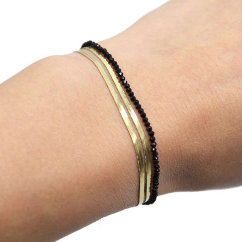 Bracelet-Double-Chaines-Serpent-Acier-Dore-et-Mini-Perles-Brillantes-Noires