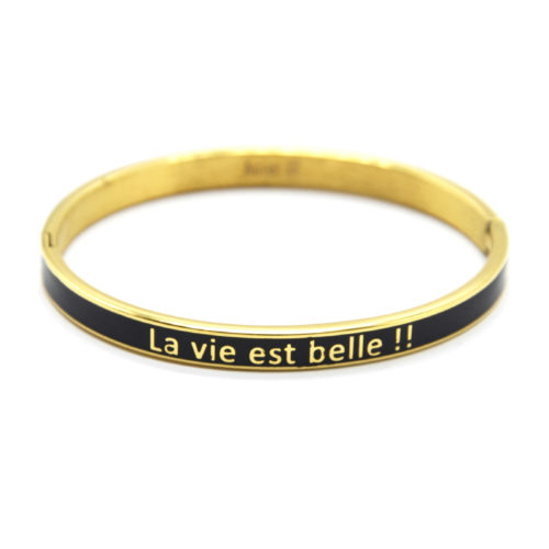 Bracelet-Jonc-Email-Noir-Contour-Acier-Dore-avec-Message-La-Vie-Est-Belle