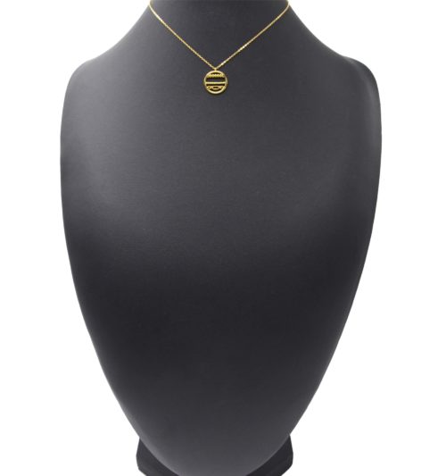 Collier-Chaine-Pendentif-Cercle-Billes-Acier-Dore-et-Rectangle-Email-Noir