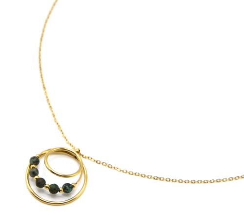 Collier-Chaine-Pendentif-Triple-Cercles-Contour-Acier-Dore-et-Pierres-Vertes