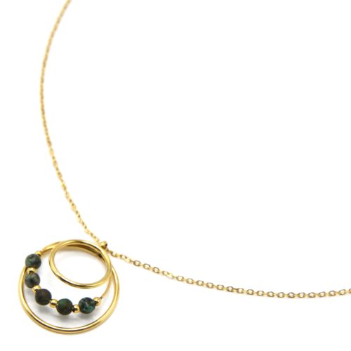 Collier-Chaine-Pendentif-Triple-Cercles-Contour-Acier-Dore-et-Pierres-Vertes