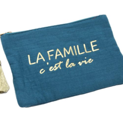 Trousse-Pochette-Coton-Bleu-Canard-Message-La-Famille-Cest-La-Vie-Pompon-Dore