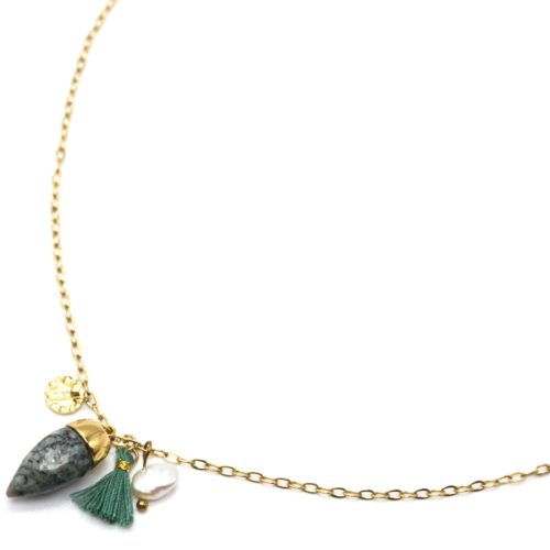 Collier-Fine-Chaine-Acier-Dore-avec-Pierre-Pointe-Verte-et-Multi-Charms