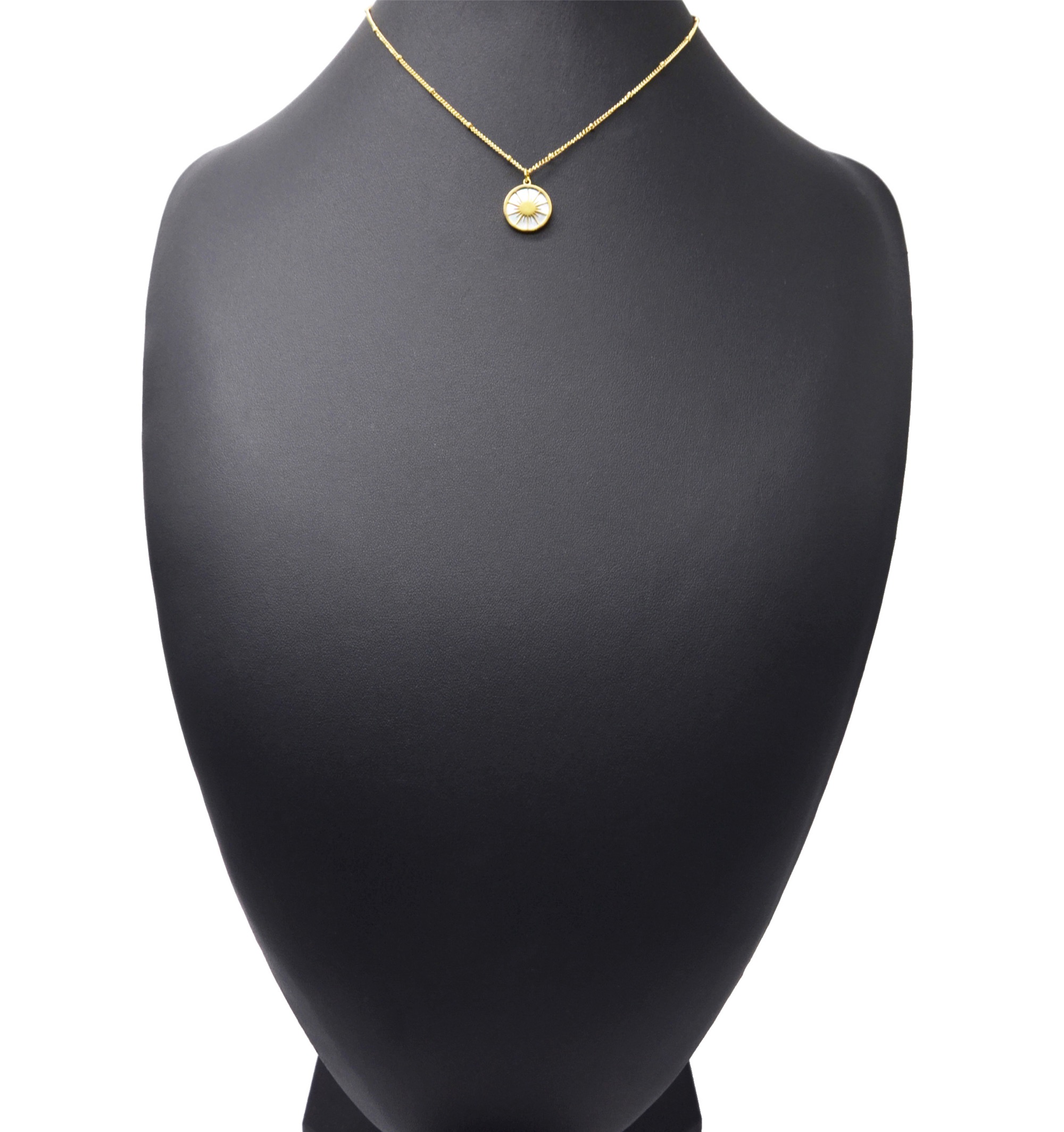 Collier-Chaine-Billes-Pendentif-Cercle-Soleil-Acier-Dore-et-Nacre