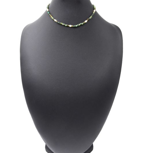 Collier-Billes-Acier-Dore-Perles-dEau-Douce-et-Pierres-Rondes-Vertes