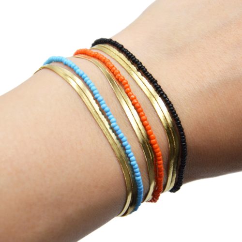 Bracelet-Double-Chaines-Serpent-Acier-Dore-et-Perles-Couleur