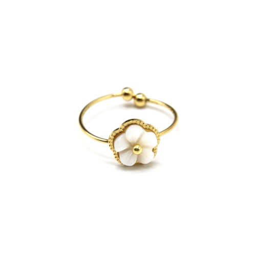 Bague-Anneau-Acier-Dore-et-Fleur-Resine-Blanche