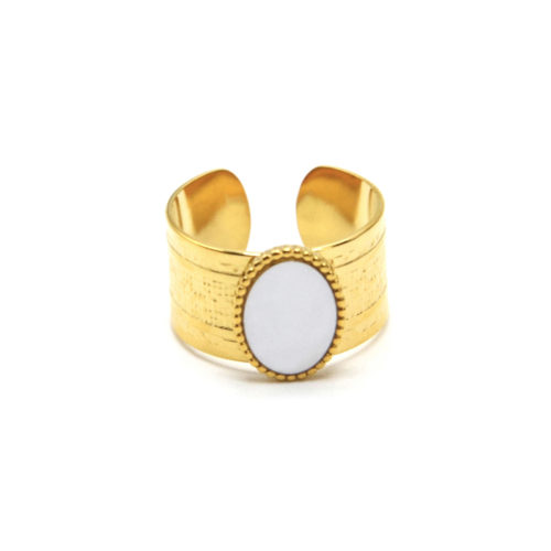 Bague-Large-Martelee-avec-Ovale-Nacre-Contour-Billes-Acier-Dore