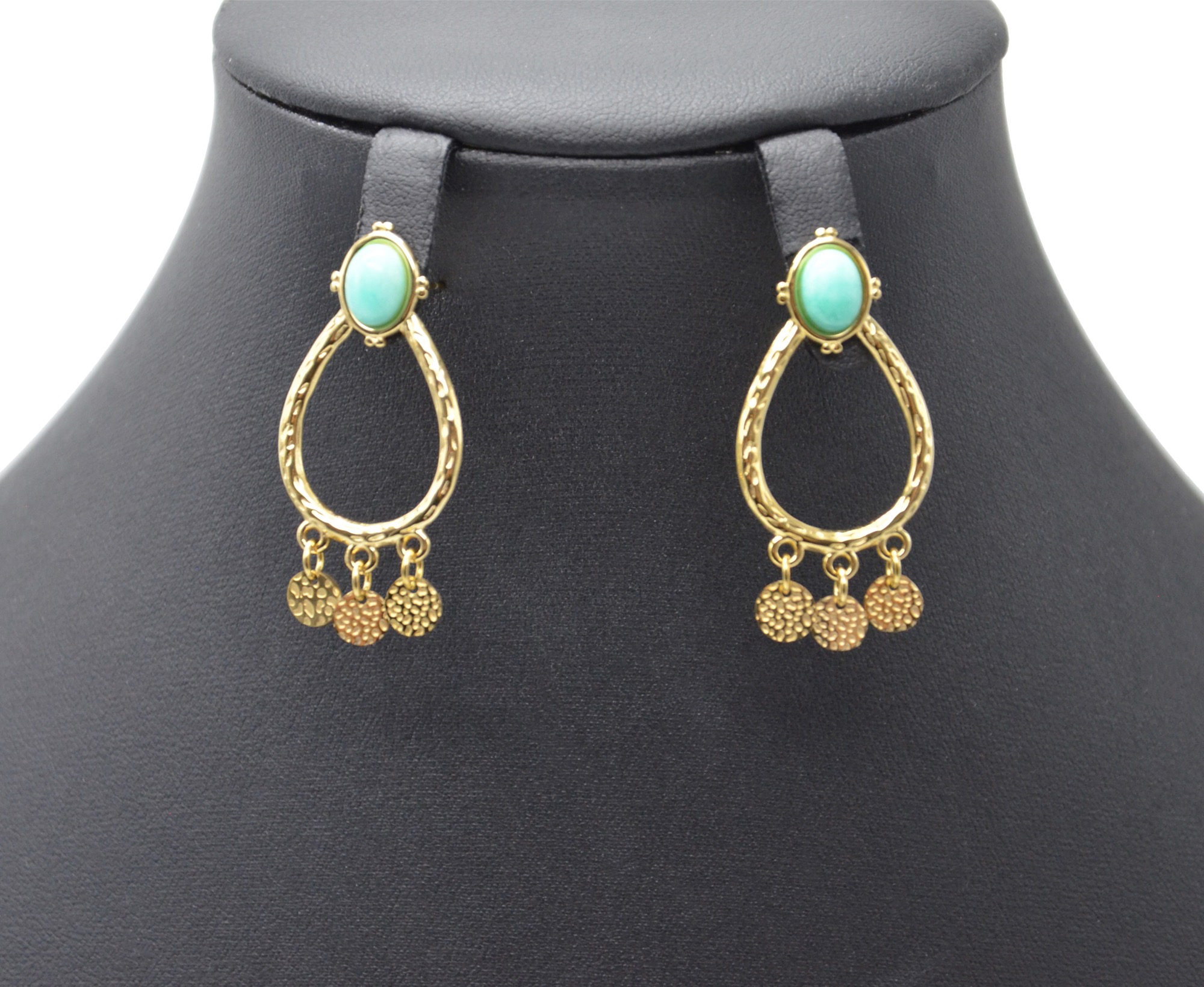 Boucles-dOreilles-Pierre-Ovale-Verte-Goutte-et-Pampilles-Martelees-Acier-Dore